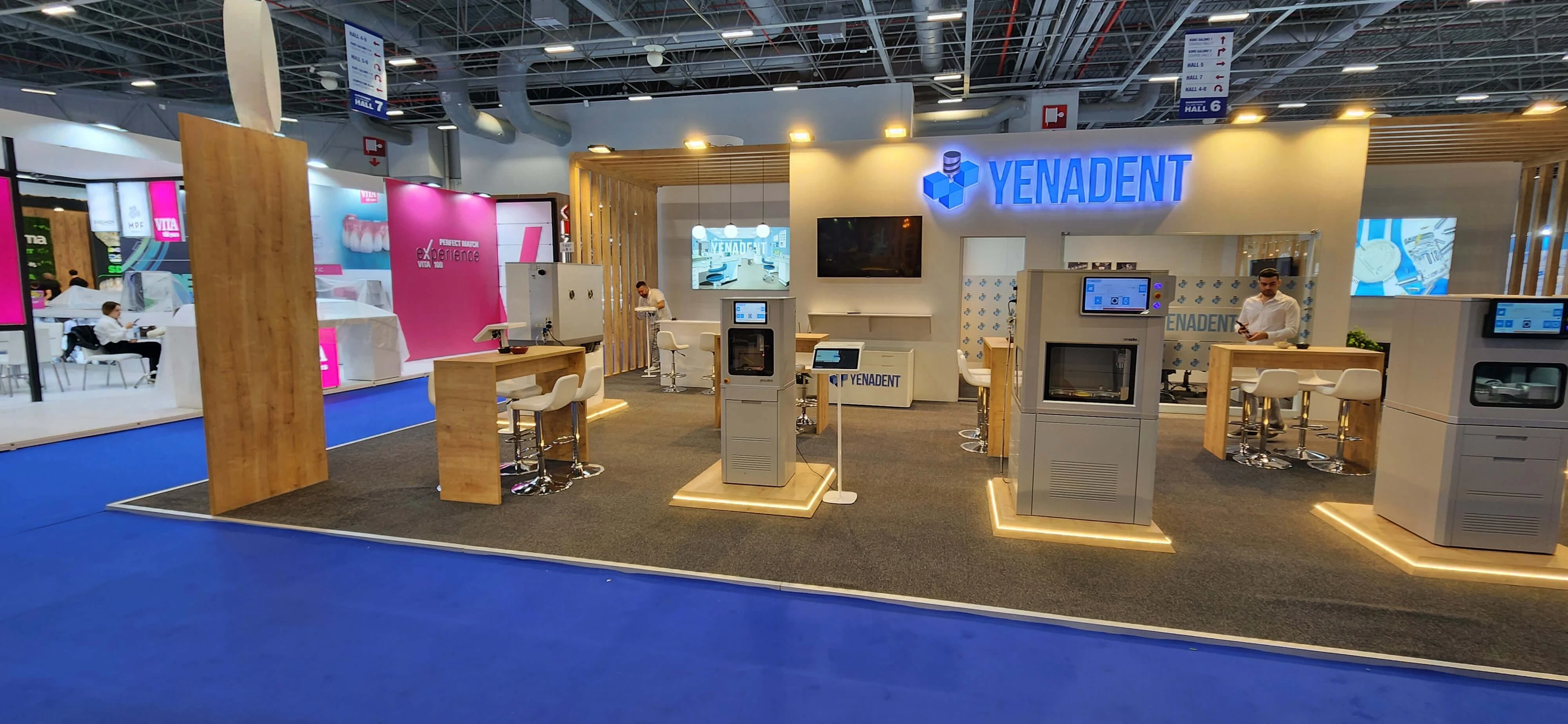 Yenadent stand — iç mekan